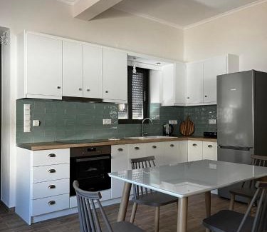 Pylos-Nestoras Apartment | Platanos House - Akritochori Foinikountas