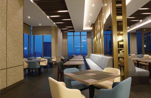 Surabaya Hotel | Platinum Hotel Tunjungan Surabaya