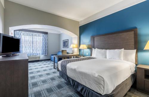 Webster Hotel | Platinum Inn & Suites Webster