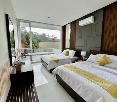 Bandung Villa | Platinum Yellow Bandung Villa 24 Pax Private Pool