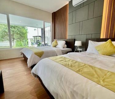 Bandung Villa | Platinum Yellow Bandung Villa 24 Pax Private Pool