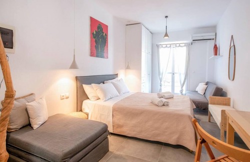 Platis Gialos Apartment | Platis Gialos Studio close to the beach