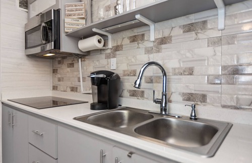Vilomar House | PLAYA AZUL1 2ND FLOOR BEACHFRONT LUX DESIGNER CONDO.