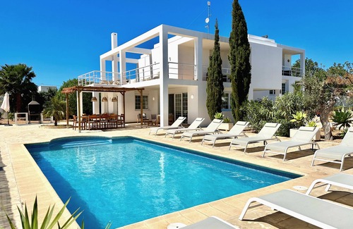 Sant Josep de sa Talaia Villa | Playa den Bossa 5 MIN, SUPERMARKET/POOL/BBQ