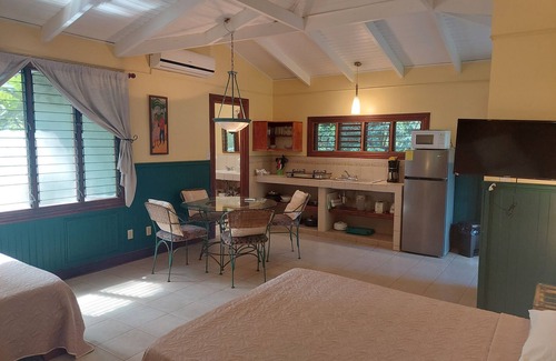 Cahuita Hotel | Playa Negra Guesthouse