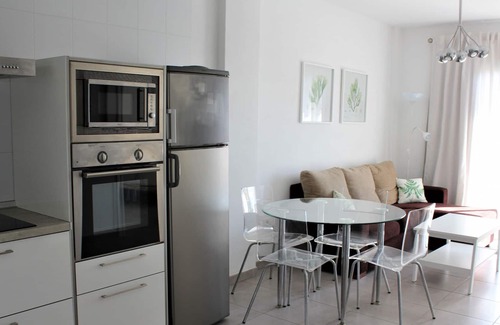 Playa San Juan Apartment | Playa San Juan 2 bd apartment by the sea