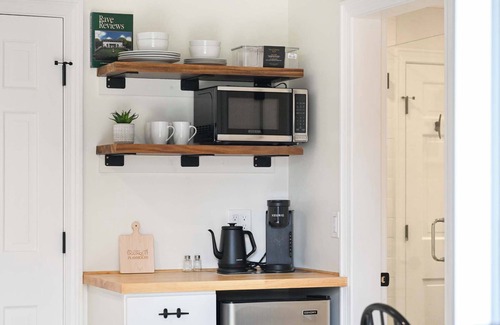 York Apartment | Playhouse – Family Escape for 4!