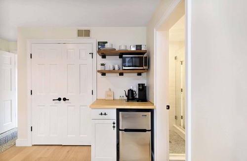 York Apartment | Playhouse – Family Escape for 4!