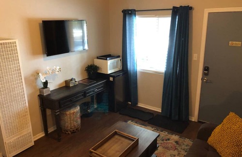 Tahoe Valley Hotel | Playpark Lodge Unit 15 Queen Family Suite