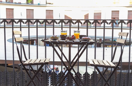 La Seu Apartment | Plaza Redonda - 3 Bedroom Heart of Valencia, Max 8 Pax