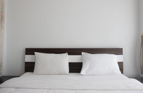 Hegarmanah Apartment | Pleasant 1BR Apartment with Sofa Bed at Dago Suites By Travelio