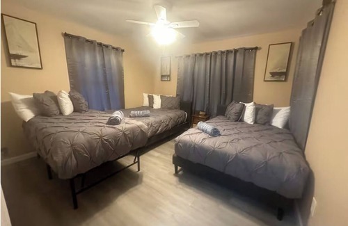 Midland House | Pleasant 2-bedroom house with AC in charming Midland