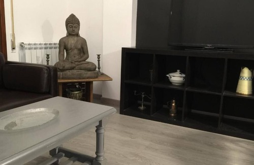 Calahorra Apartment | Pleasant and centrally located apartment well situated for exploring La Rioja