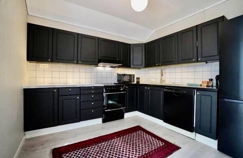 Porsgrunn Apartment | Pleasant, apartment, in the middle of the city. 85 Smart TV, lift & veranda