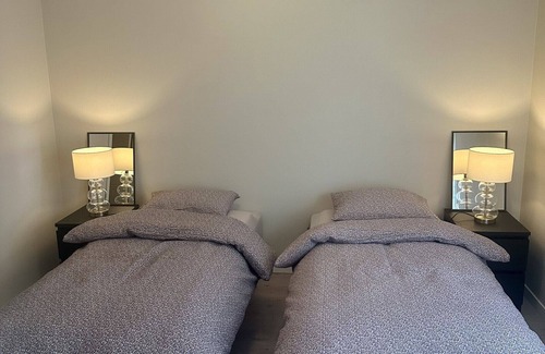 Porsgrunn Apartment | Pleasant, apartment, in the middle of the city. 85 Smart TV, lift & veranda