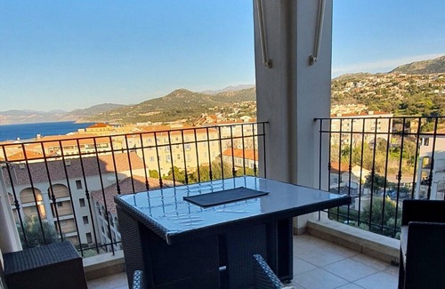 L'Ile-Rousse Apartment | PLEASANT APARTMENT LOCATED 150 M FROM ÎLE-ROUSSE TOWN CENTER (SEA VIEW).