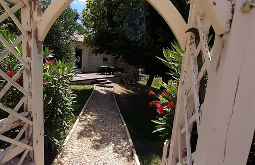 Ginestet House | Pleasant Cottage with private pool 5kms from Bergerac