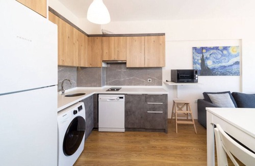 Kepez Apartment | Pleasant Flat with Shared Pool in Kepez