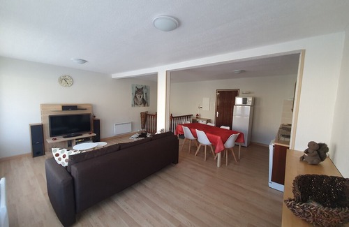 Saint-Pierre-dels-Forcats Apartment | Pleasant t3 of 65 m2 100 m from the slopes