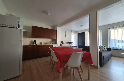 Saint-Pierre-dels-Forcats Apartment | Pleasant t3 of 65 m2 100 m from the slopes