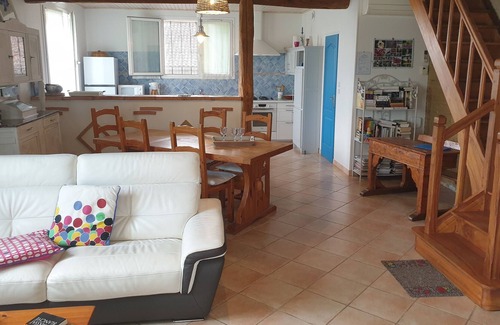 Lafrancaise Villa | PLEASANT GITE SWIMMING POOL BIKES TABLE SOCCER BILLIARDS WIFI. (pets welcome)