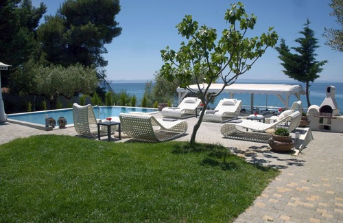 Elia Nikitis Villa | Pleasant Halkidiki Apartment | Maisonette 1 | Sea Font View & Position