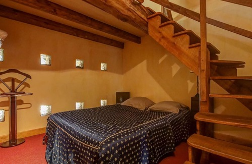 Raizeux House | Pleasant Holiday Home in Raizeux with Garden