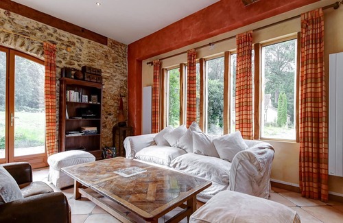 Raizeux House | Pleasant Holiday Home in Raizeux with Garden
