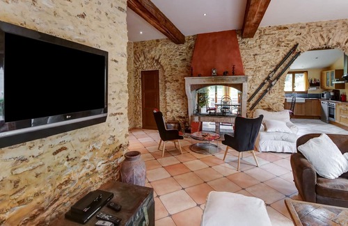 Raizeux House | Pleasant Holiday Home in Raizeux with Garden