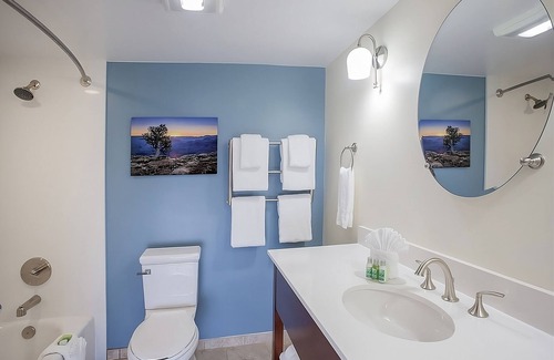 Tusayan Hotel | Pleasant Stay, Convenient Location! 4 Relaxing Units, Parking, Hot Tub, Pool