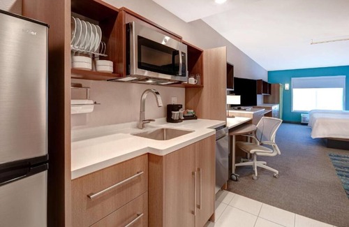 Downtown Tucson Hotel | Pleasant Stay, Convenient Location! 3 Convenient Units, Pool, Pets Allowed