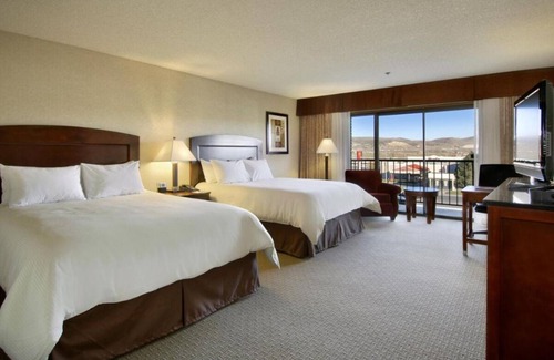 Elko Hotel | Pleasant Stay! Outdoor Pool, Parking, Pets Allowed, Close to Elko State Park!