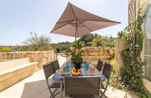 Mgarr Villa | Pleasant stone house & jacuzzi St Martin, Mġarr, Malta