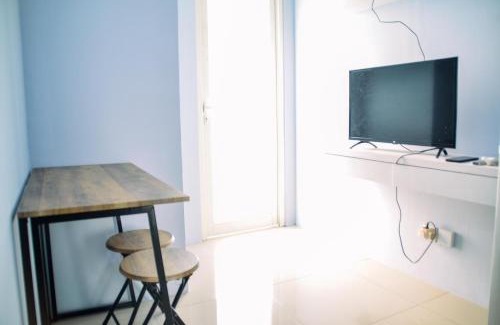 Ciputat Apartment | Pleasant Studio at Baileys Apartment By Travelio