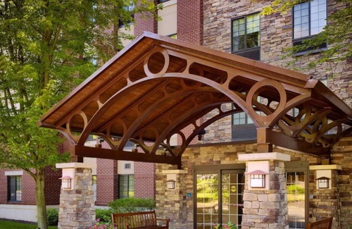 Parsippany House | Pleasant Stay, Convenient Location! 3 Family-friendly Units, Free Parking