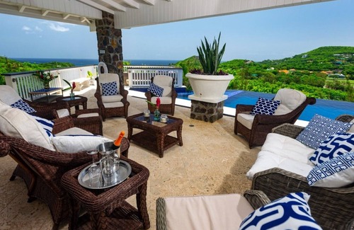 Cap Estate Villa | *Please Enquire-specials available on certain weeks. Amazing 5 bedroom private villa in Cap Estate