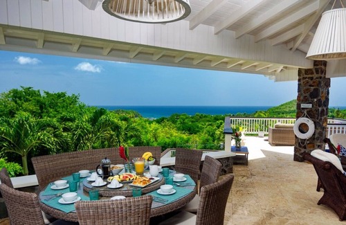 Cap Estate Villa | *Please Enquire-specials available on certain weeks. Amazing 5 bedroom private villa in Cap Estate