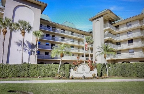 Vanderbilt Beach Condo | PLEASE READ DESCRIPTION! Vanderbilt Beach area with Bay views from Lanai.