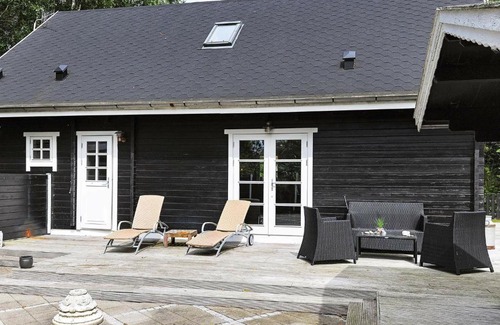 Hov House | Pleasing Holiday Home in Syddanmark near Sea