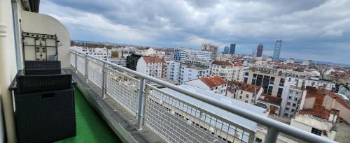 6th Arrondissement Apartment | PLEIN SUD Terrasse Garage Netflix Climatisation