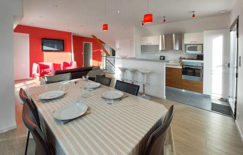 Planguenoual Apartment | Pleneuf Val André Appart Vue MER 2 Chambres