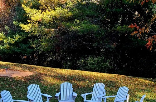 Weaverville House | Plenty room for family & friends-Mountain Views-6+BD-4B-Hot tub-Firepit-gameroom