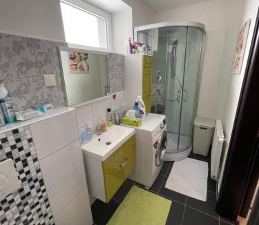 Jablonec nad Nisou Apartment | Plně vybavený krásný apartmán 1kk s balkonem, výhledem