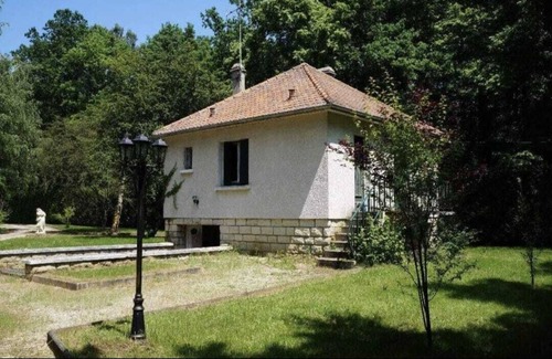 Lamorlaye House | Plongez Dans L'harmonie de la Nature en Séjournant Dans Notre Maison de 70 m2