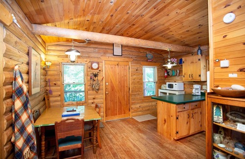 Grand Marais House | Plover Retreat - Cute Cabin Close to Town, 5 min. from beach