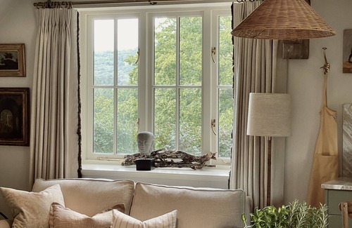 Fernhurst Cottage | Plum Henley is a characterful one bedroom cottage