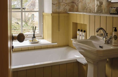 Lickfold Cottage | Plum House - Plum Cottages