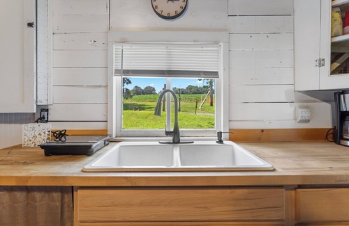 Barstow House | Plum Point Cottage #1