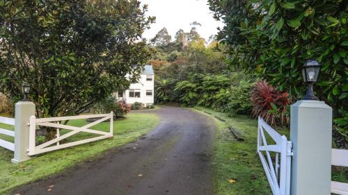 Apollo Bay Apartment | Plum Tree Cottage