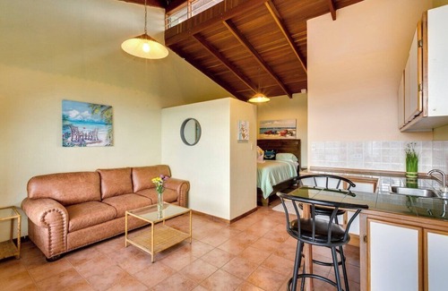 Carmen House | Plunge Pool Villa | Coffee Views & Adventure